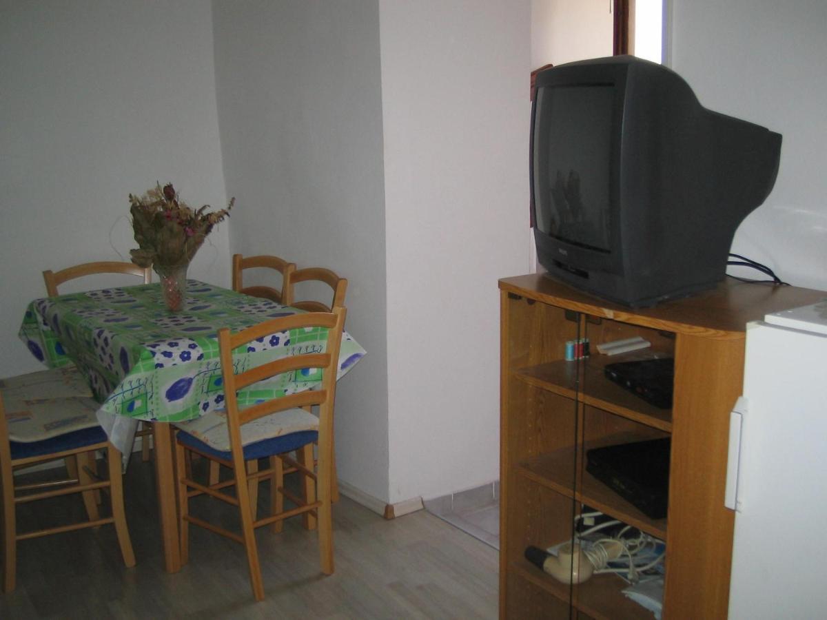 Apartments By The Sea Selce, Crikvenica - 15063 Bagian luar foto
